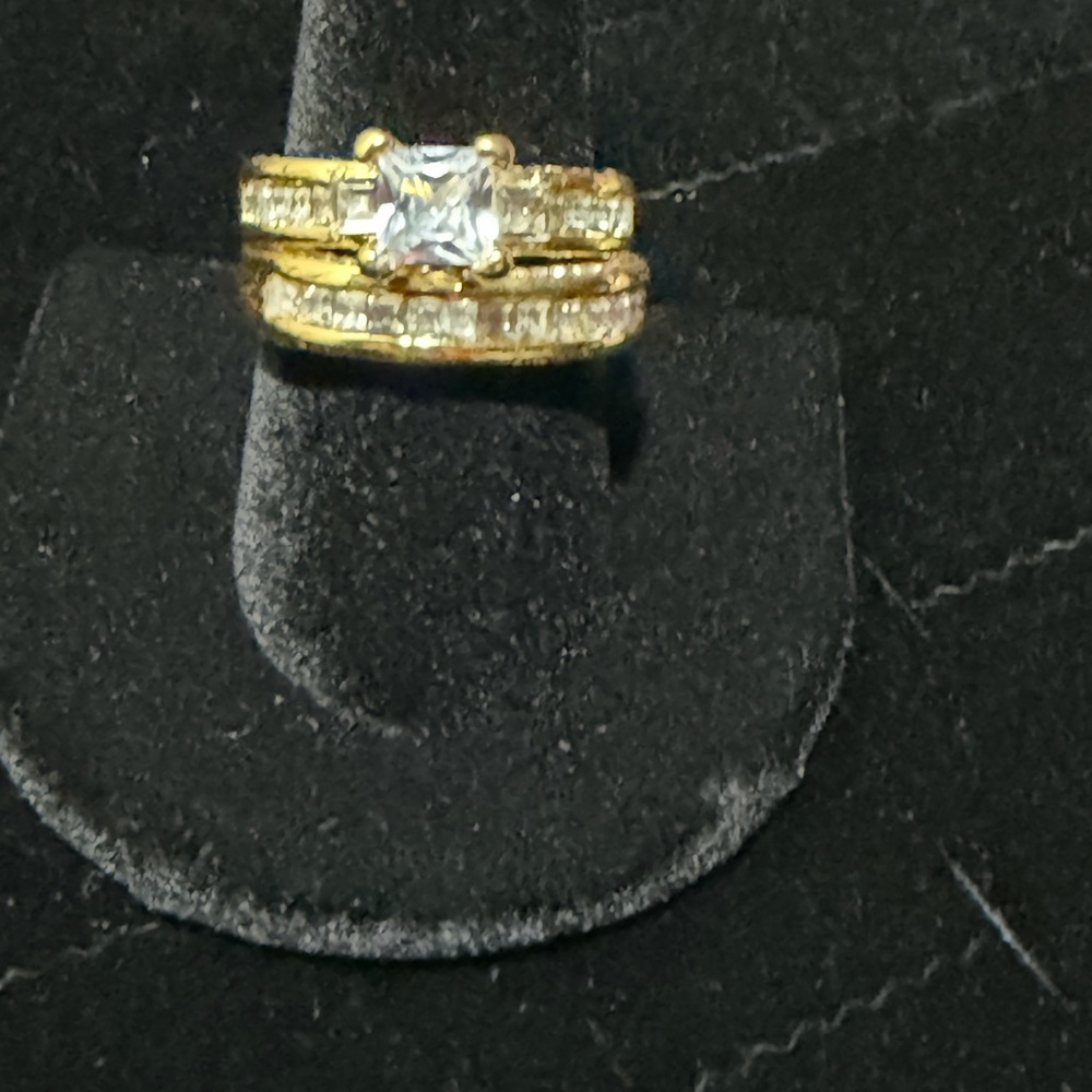 Elegant Gold Women's Ring Set